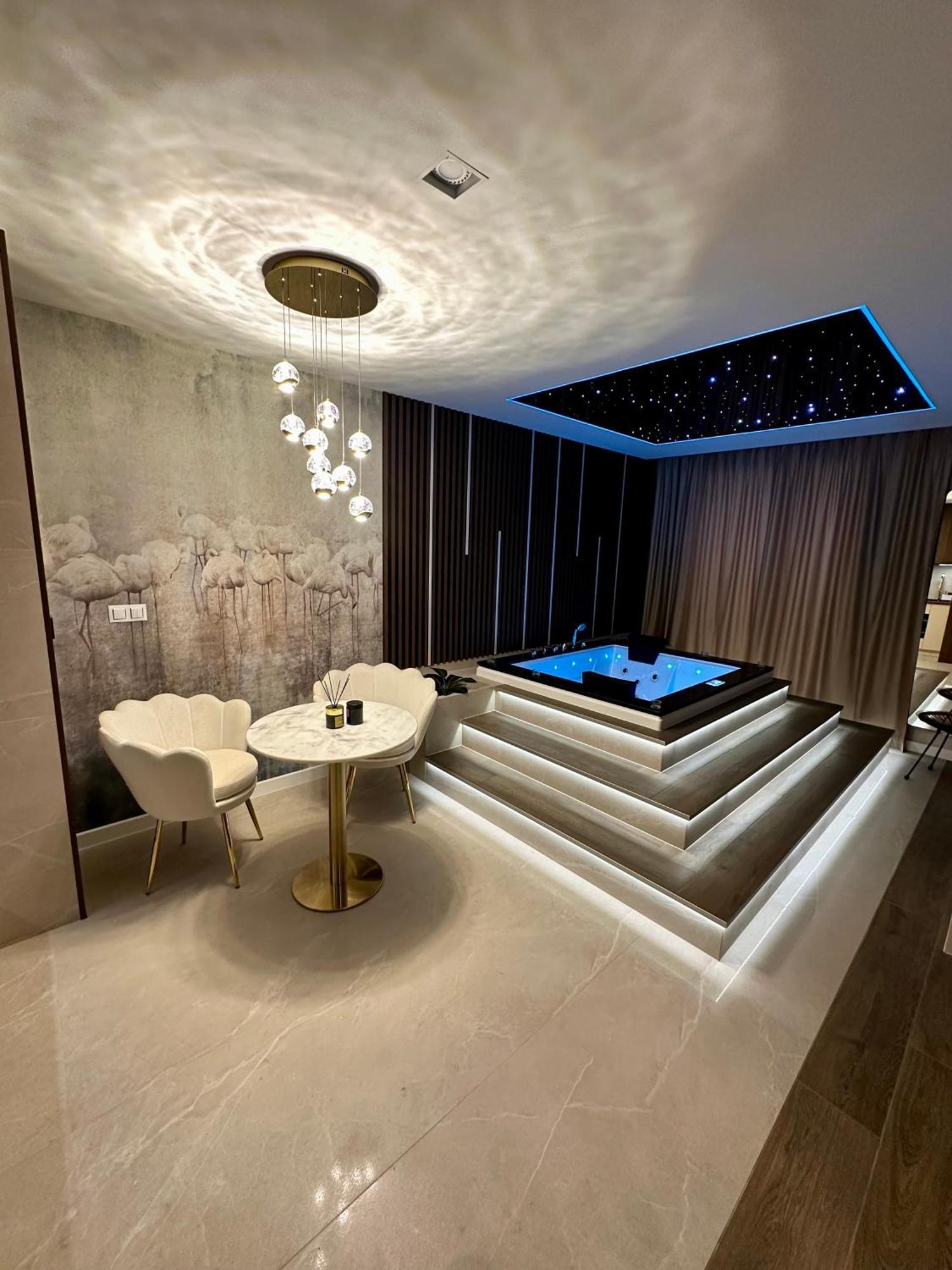 Masarska 8 Vip Apartamenty Jacuzzi 크라쿠프 외부 사진
